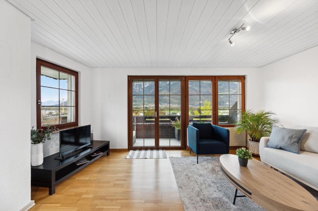 Sonniges Apartment Mit Traumhaftem Bergblick Buchs (St. Gallen) Exterior foto